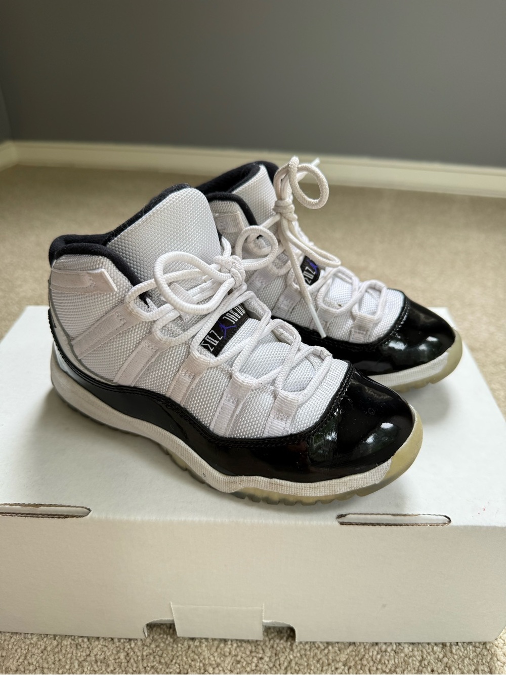 Nike Air Jordan 11 Concord Black White Kids Size 13C